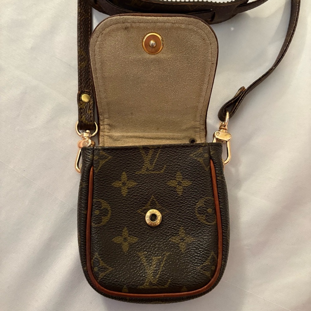 Louis Vuitton VINTAGE Mini Pouch (professionally repaired; read details) - Picture 4 of 14